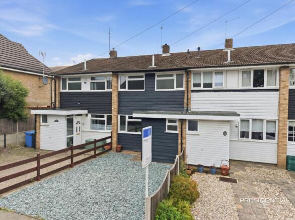 Sunnymede, Chigwell, IG7 photo 5