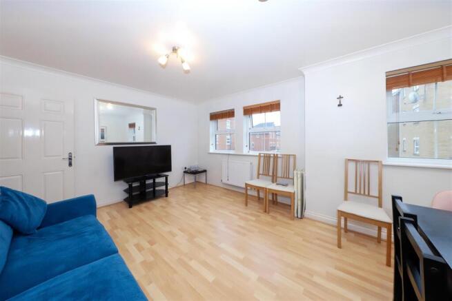 Living/dining room