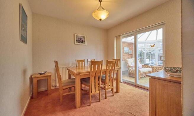 Dining room to rear