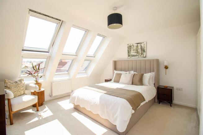 4 bed Detached for sale Image 10