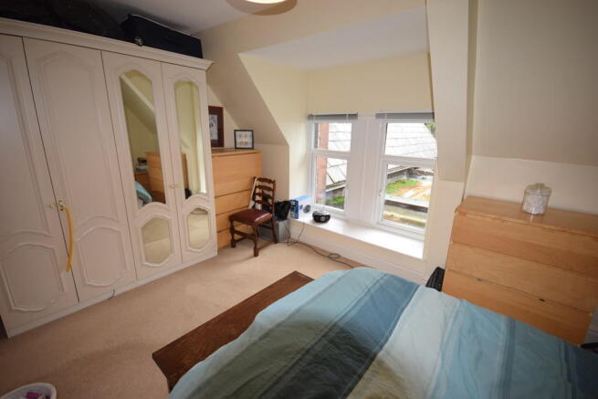 BEDROOM 2