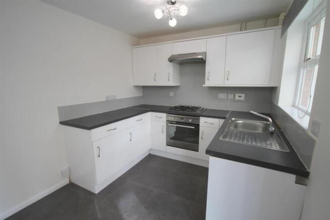 Kitchen 2.JPG