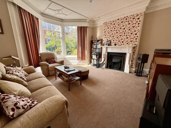 Langholm Crescent, Darlington photo 4
