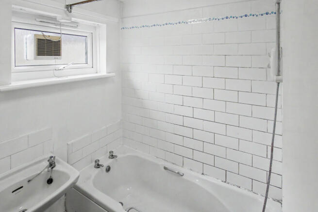 2 bed Terraced for sale Image 11