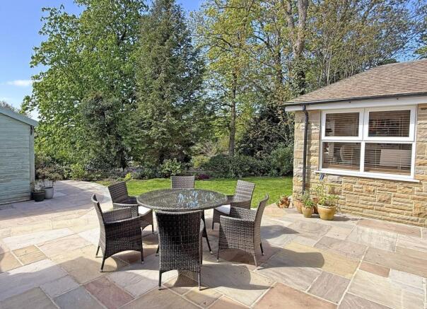 5 bed Detached for sale Image 5