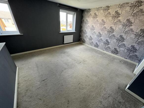 4 bed Detached to rent Image 10