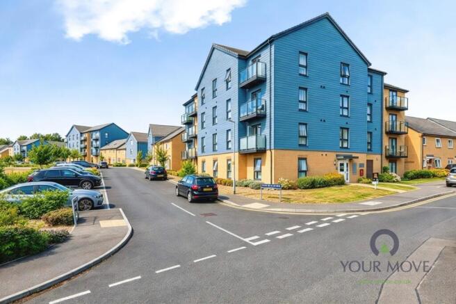 2-bed flat on Church Street, Sittingbourne, Kent, ME10, £200,000