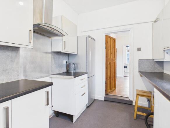 3 bed Terraced for sale Image 6