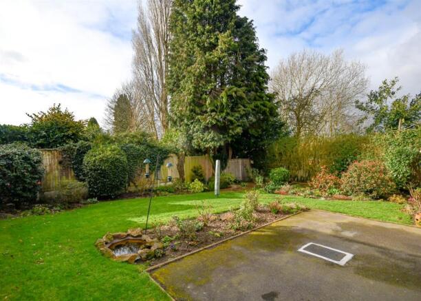 Flat 2, 474 Penn Road-9.jpg