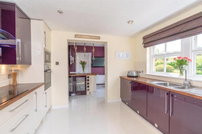 Kitchen Alt