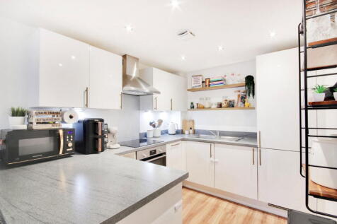 Lett Lane, Castle Hill, Ebbsfleet Valley