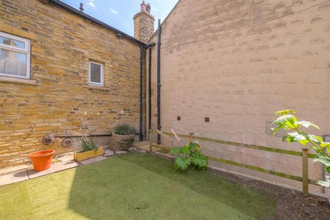 2 bed House for sale Image 10