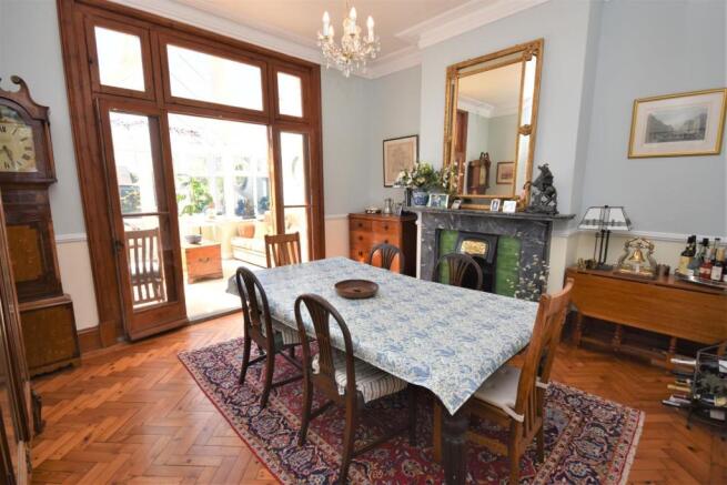 Dining Room.JPG