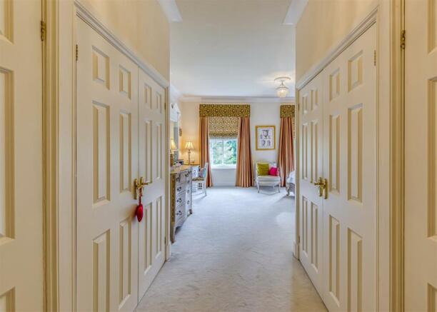 4 Ryton Hall-Bedroom1a.jpg