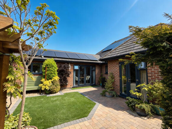 4 bedroom Detached for sale