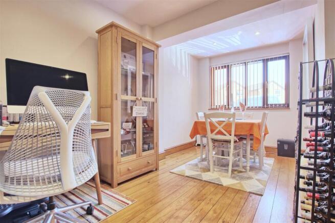 Dining Room.jpg