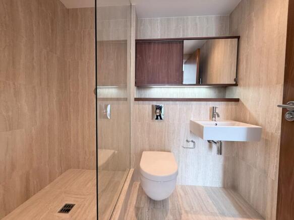2 bed Apartment to rent Image 8