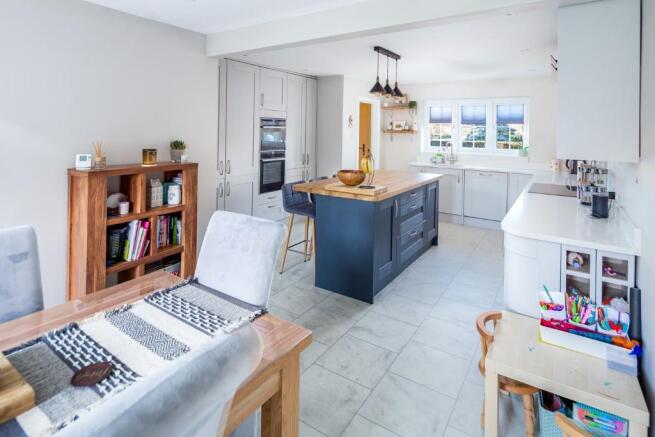 Kitchen Brk- Diner