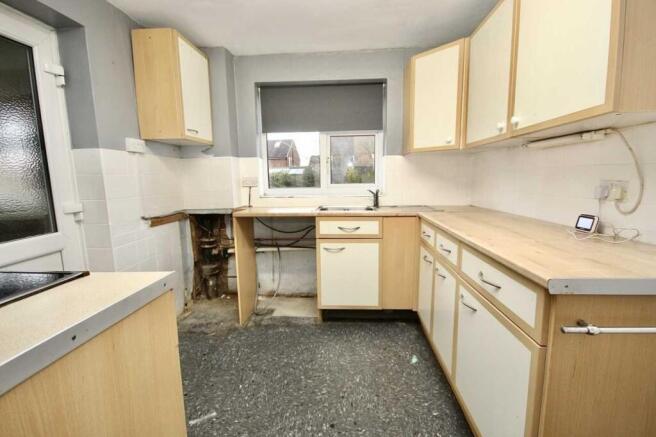 3 bed Semi-Detached for sale Image 6