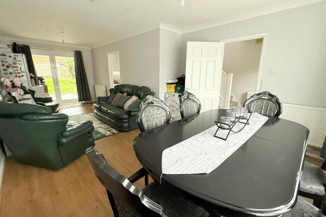 Lounge / Dining Room