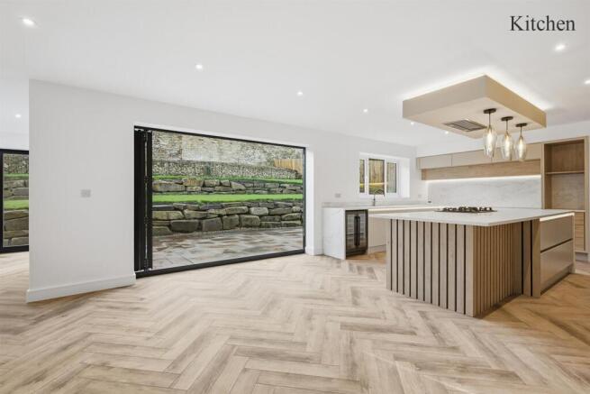 4 Ashleigh Dale, Birkby 10.jpg