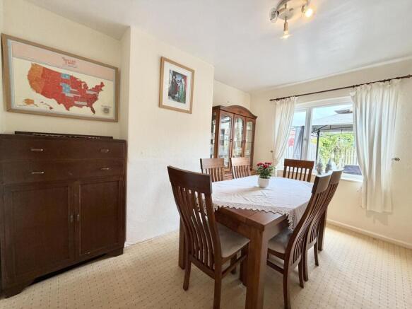 3 bed Semi-Detached for sale Image 10