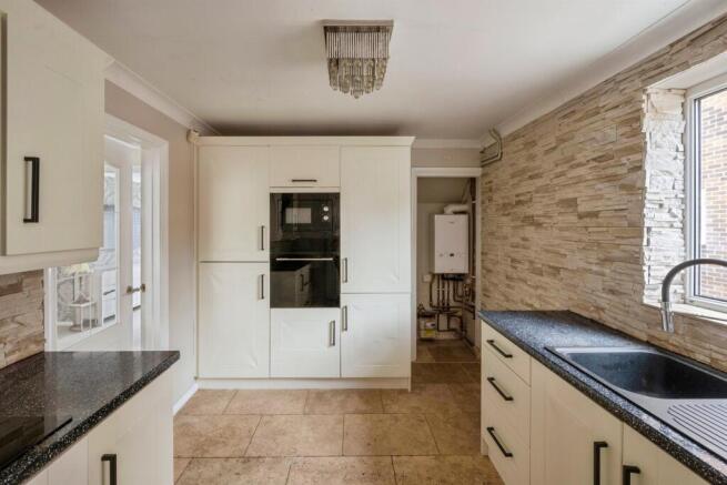 3 bed Semi-Detached for sale Image 9