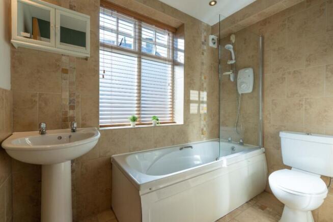 SYF14 - Bathroom