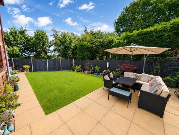 9 Rookwood Close - Garden.jpg