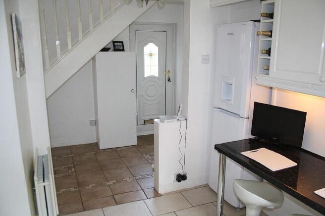 Kitchen / hall