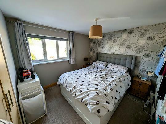 bed 1.jpg