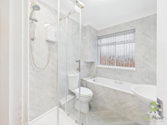 CAM04233G0-PR0047-STILL023