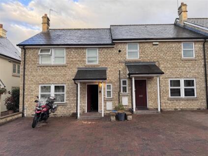 Edreds Court, The Green, Calne