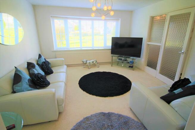 Lounge angle 2