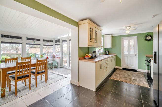 Broadley Green, Windlesham, Surrey, GU20 photo 4