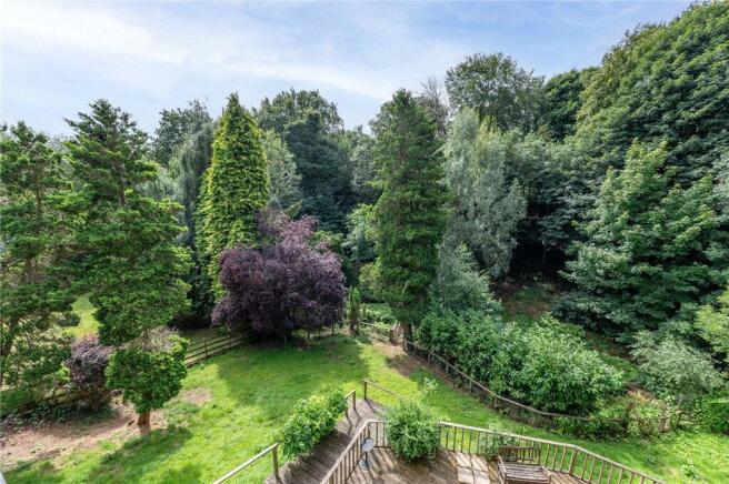 7 bed Detached for sale Image 4