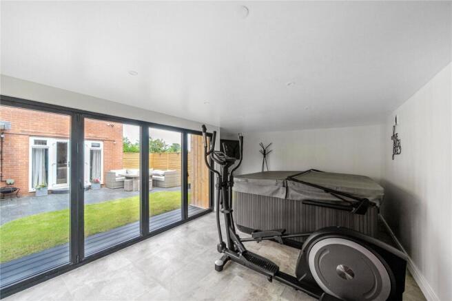 4 bed Detached for sale Image 9