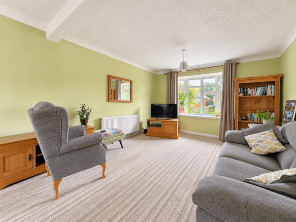 LIVINGROOM.png
