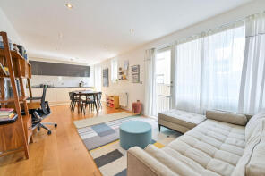Flat 6, Severin Court, East Street, London SE17 2FS