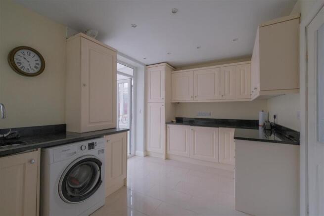 2 bed Terraced for sale Image 4