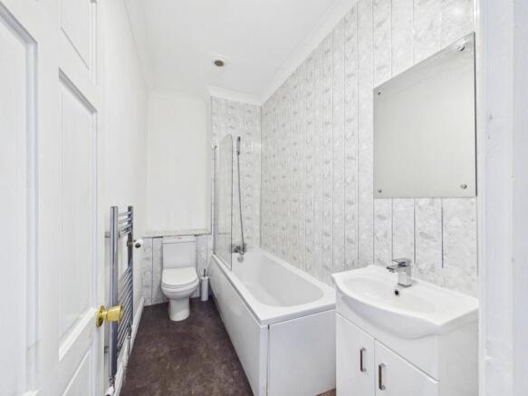 2 bed Terraced for sale Image 6