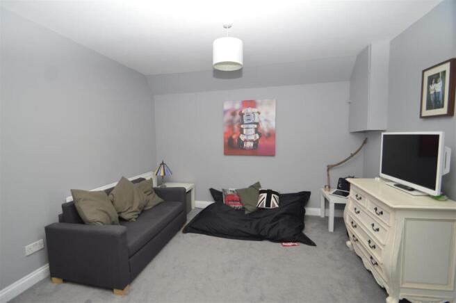 73 Gloucester Road, TFF (1).JPG