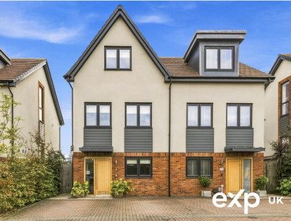Poplar Grove, Edwinstowe, NG21 9GP