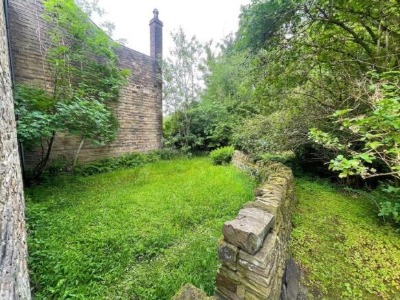 2 bed Detached for sale Image 11