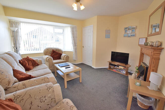 2 bed Semi-Detached for sale Image 4