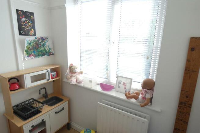 BEDROOM 4/STUDY
