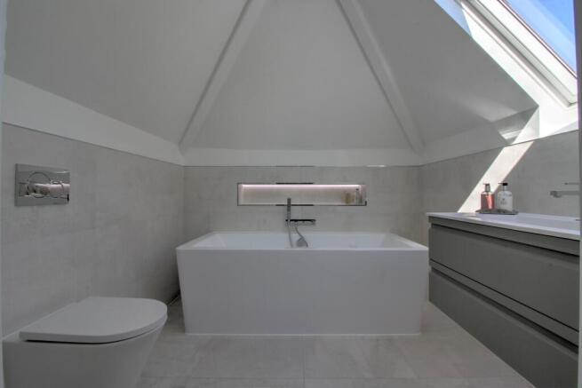 Porcelanosa Ensuite 1