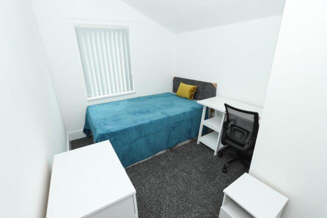 5 bed Terraced to rent Image 7