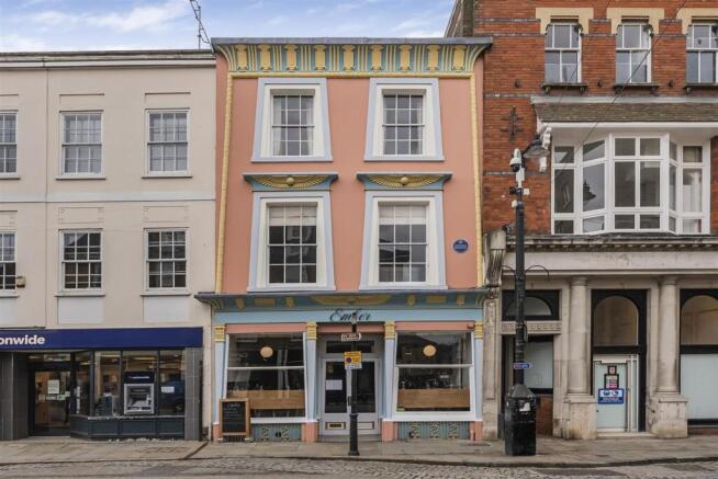2-bed flat on Fore Street, Hertford, SG14, £385,000