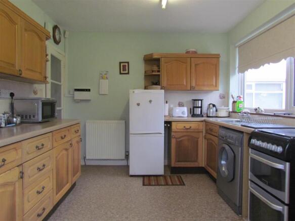 The fitted kitchen